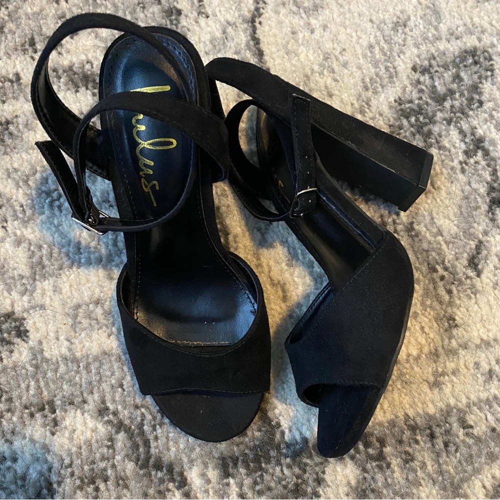 Lulus Black Suede High Heel Sandals, Size 6 - Picture 4 of 9